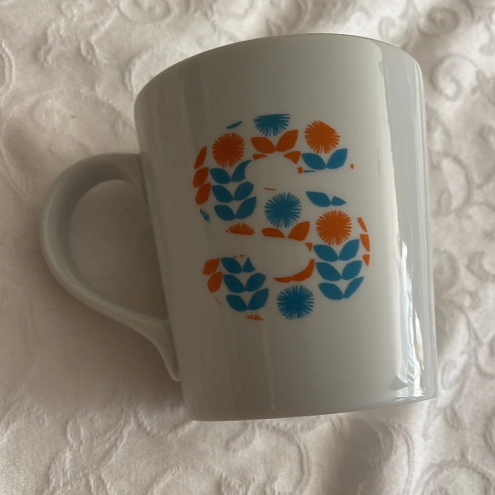 Crate & Barrel S floral coffee tea mug